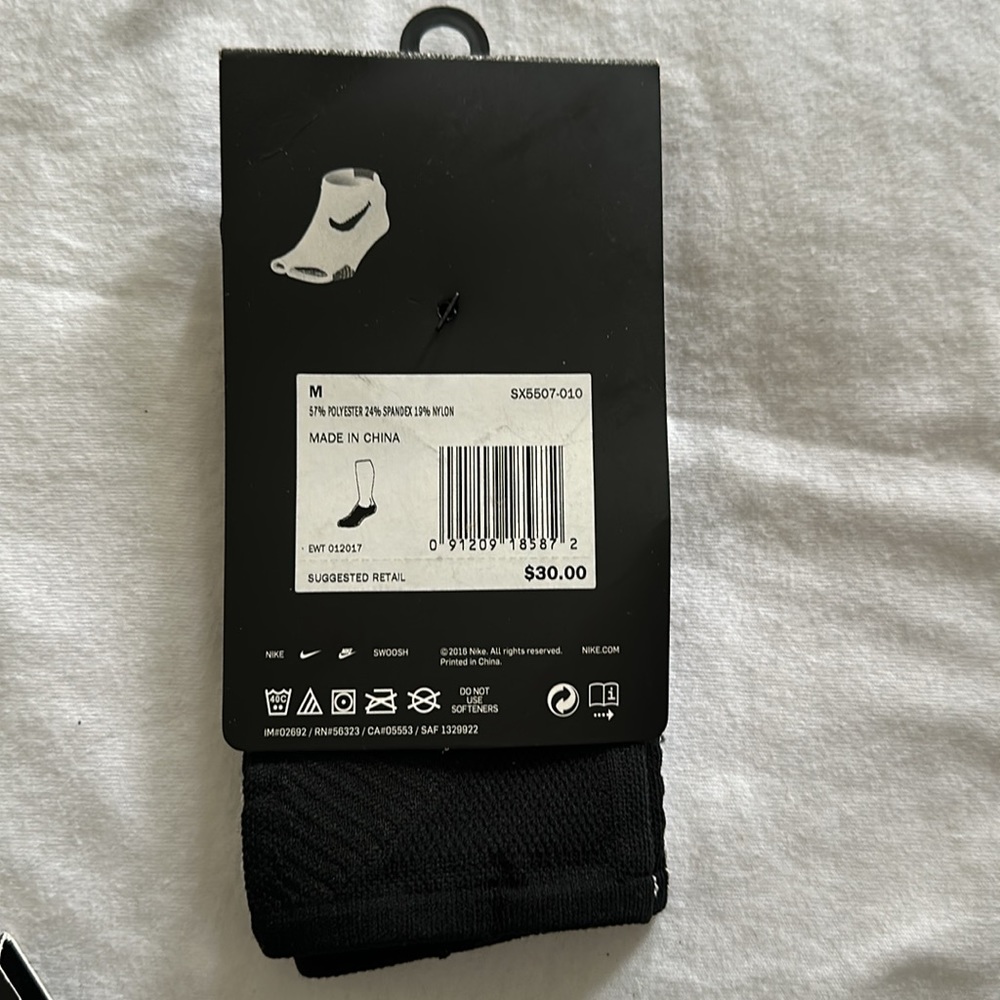 Nike grip studio stability women’s yoga anti slip socks 6-10 black new with tags - Picture 2 of 3